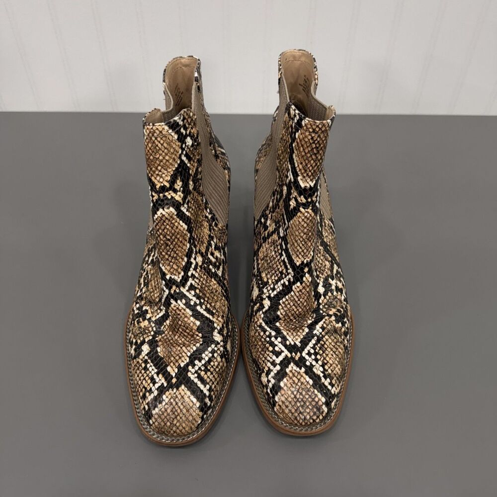 Vince Camuto Boots Size 7 Leather Animal Print Almond Toe Ankle Booties - Picture 4 of 7
